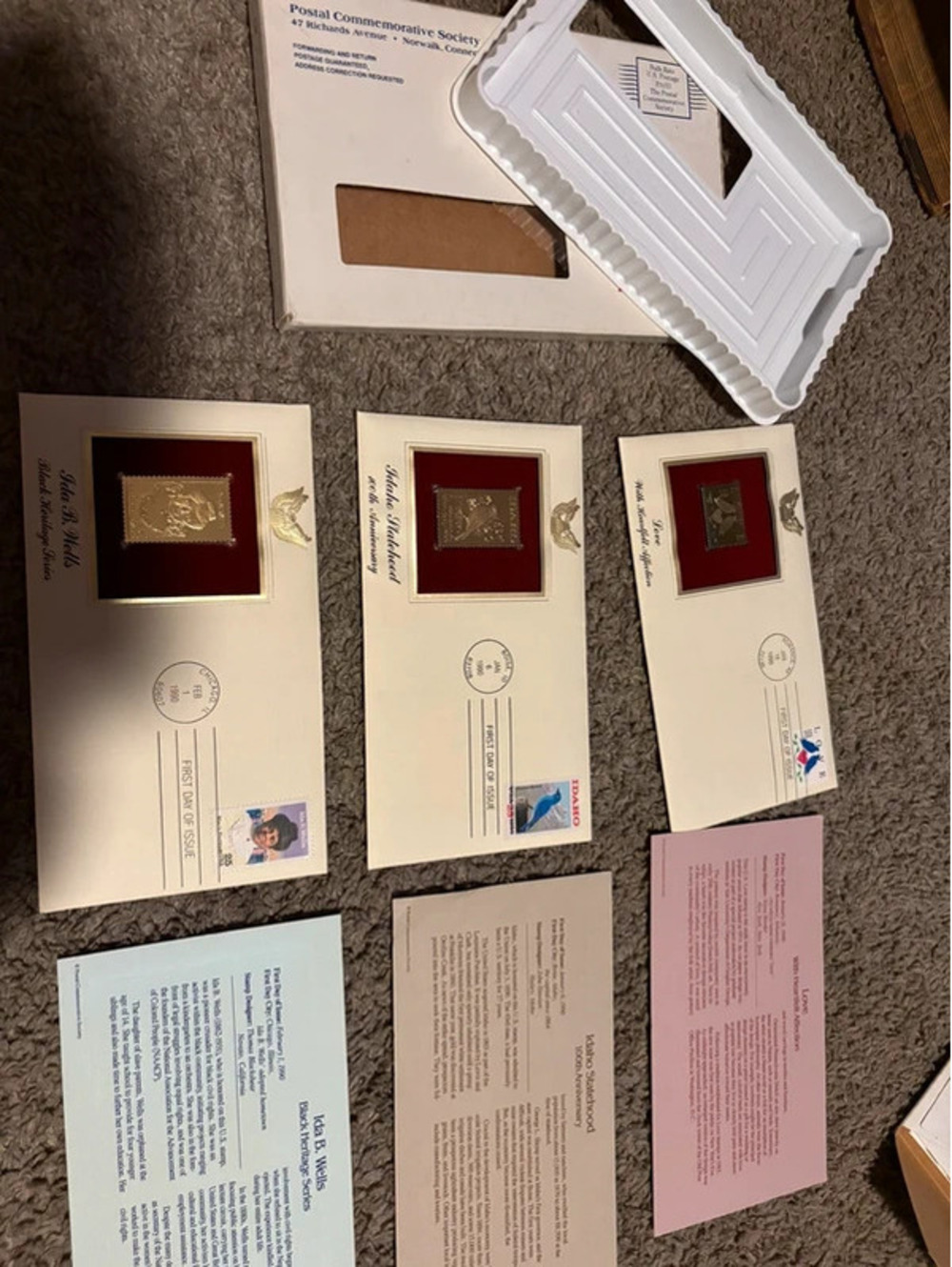 1990 22kt gold replica (pcs) stamp and envelope set